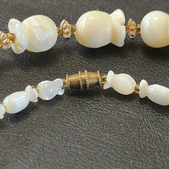 Mother Of Pearl & Jasper Barrel Clasp Vintage Necklace - Picture 2 of 11